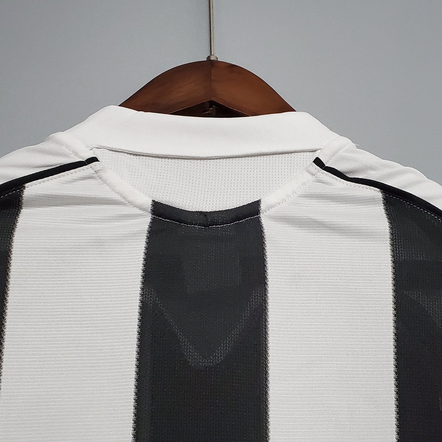 Camisa retrô Newcastle United 05/06