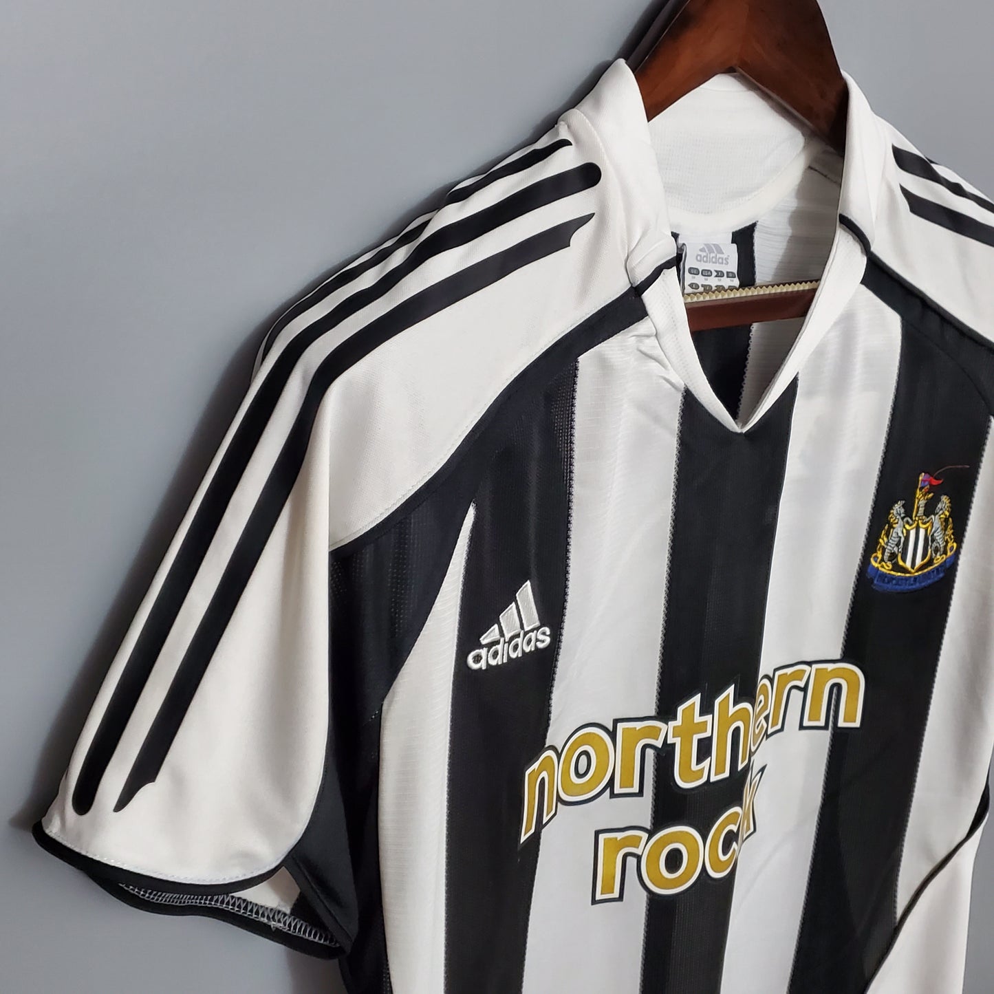 Camisa retrô Newcastle United 05/06