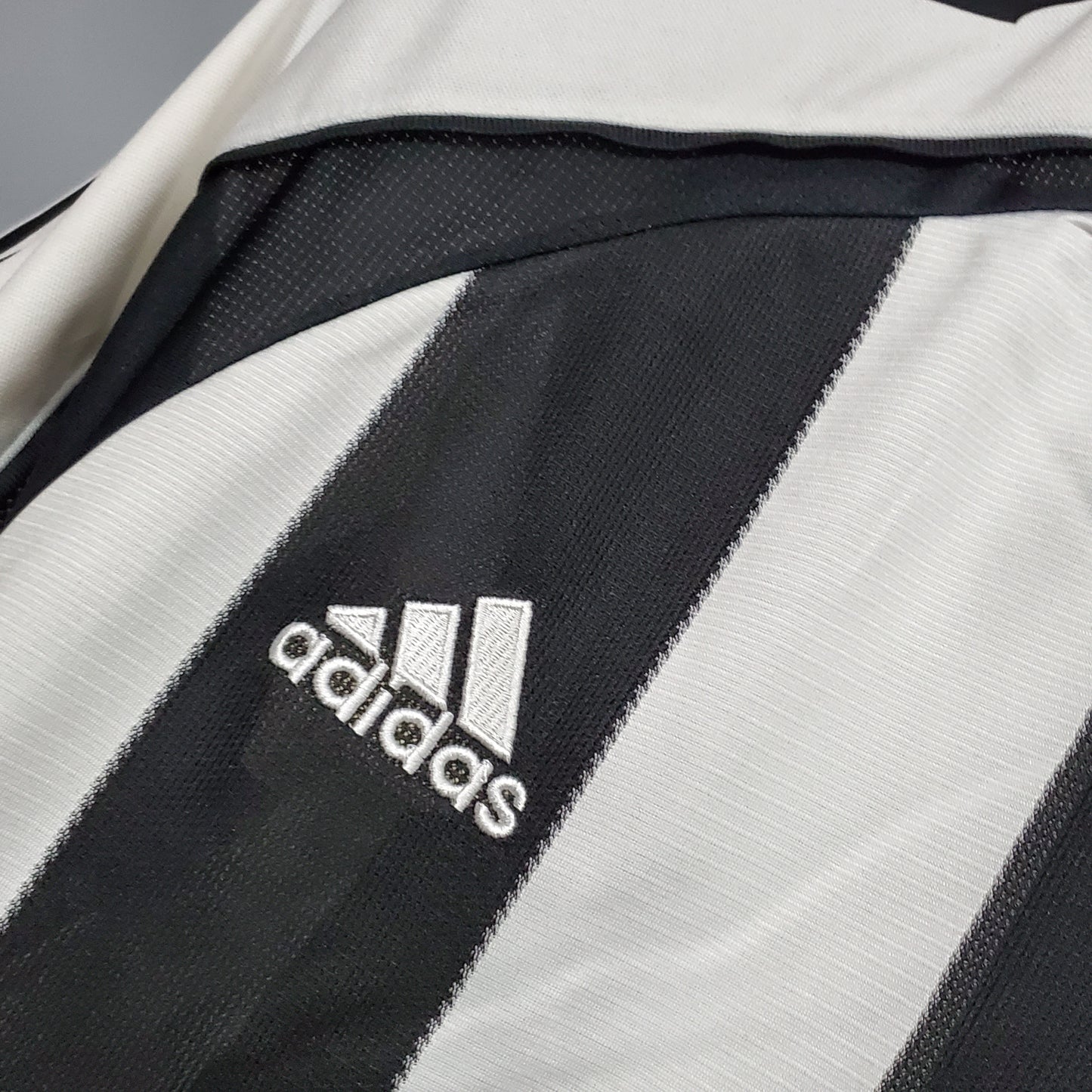 Camisa retrô Newcastle United 05/06