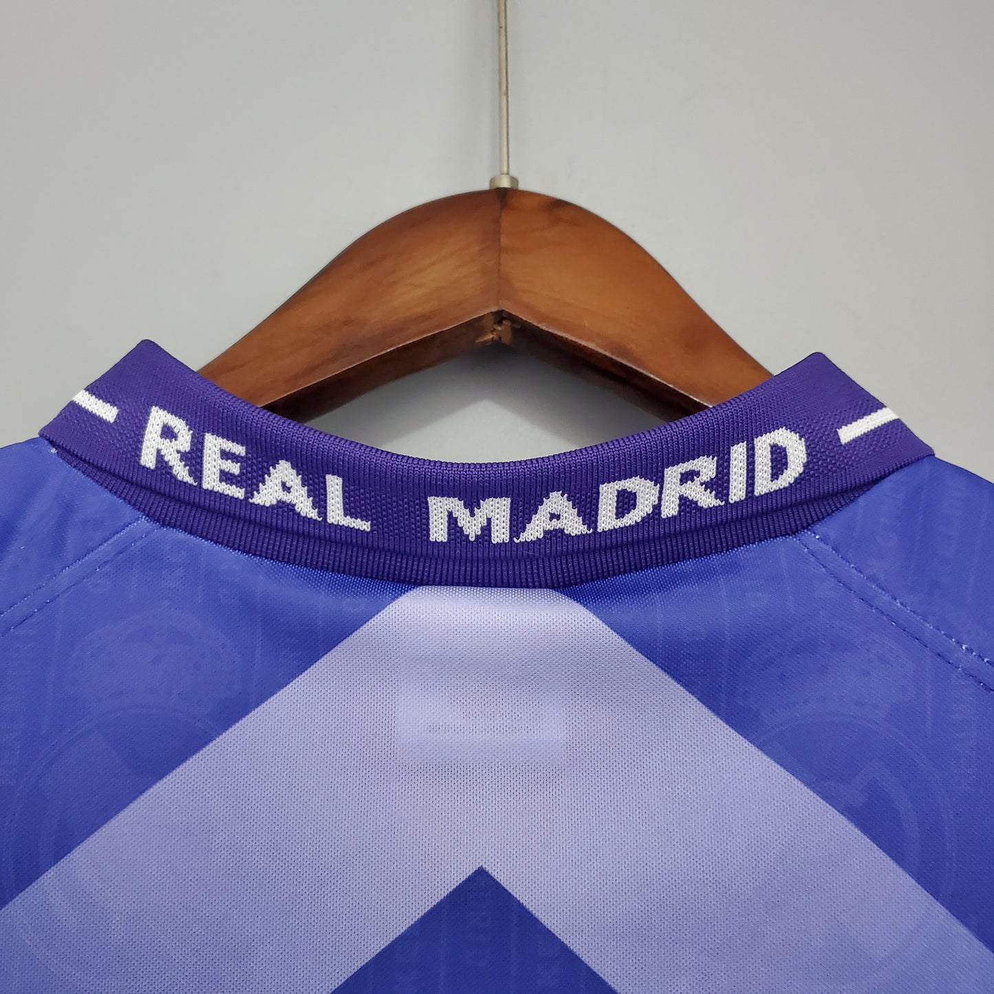 Camisa retrô Real Madrid 96/97