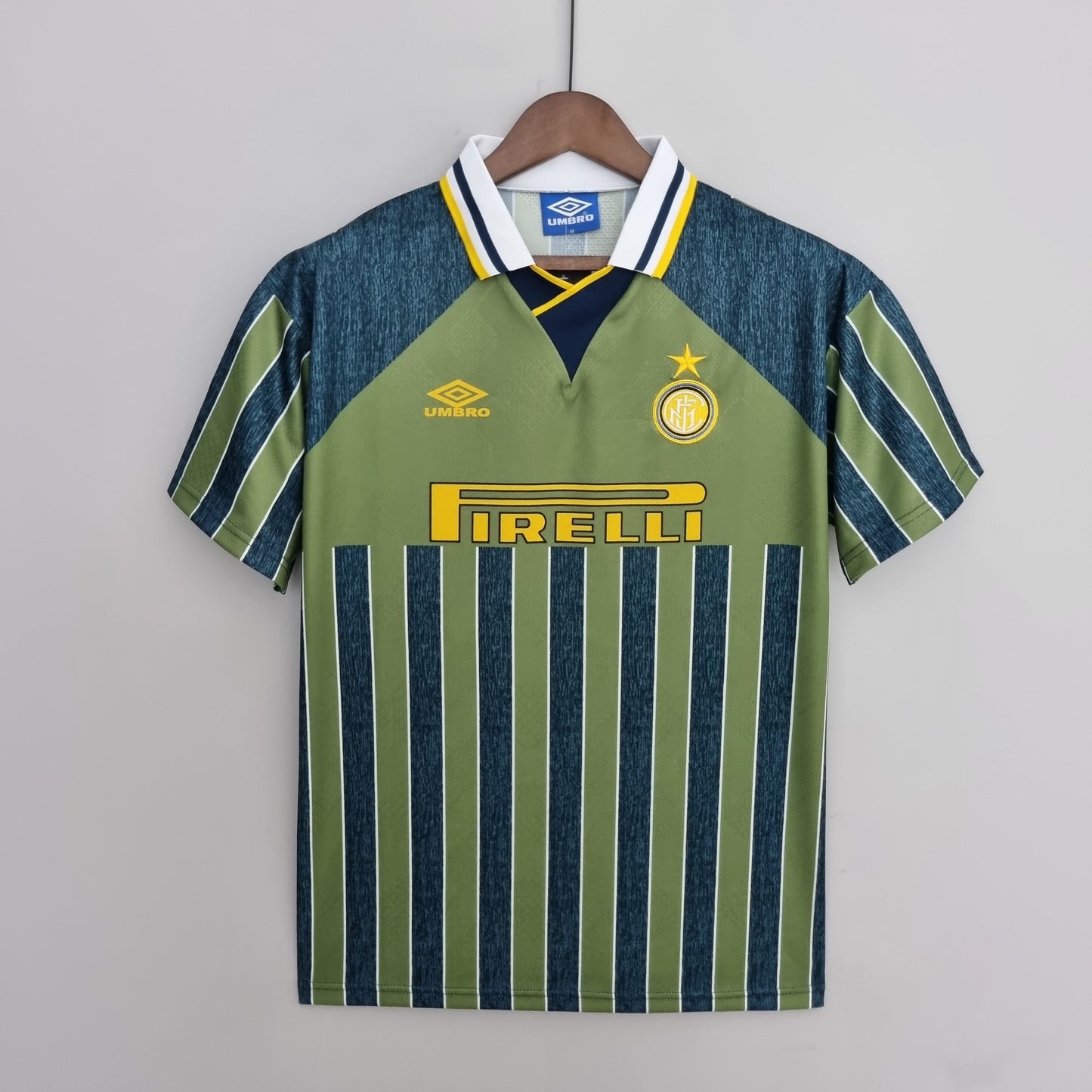 Camisa retrô Inter de Milão 95/96