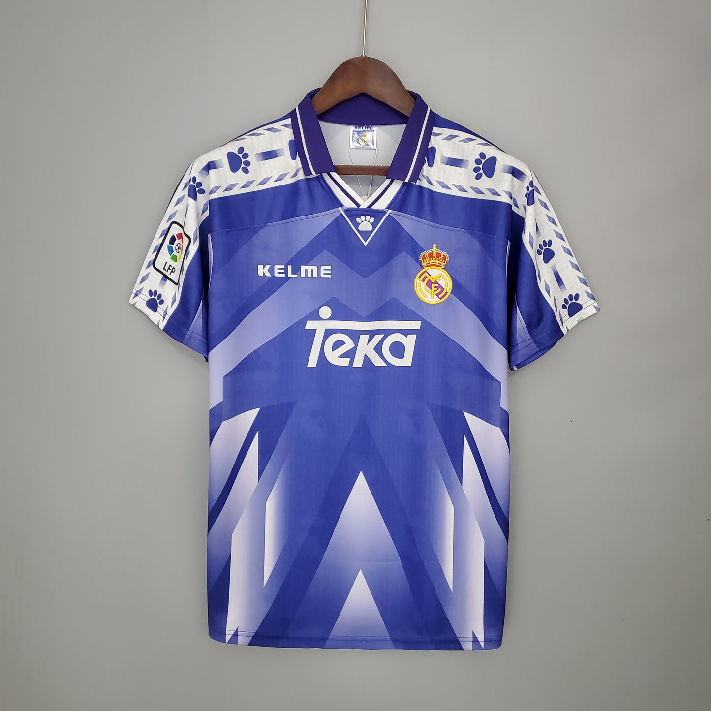 Camisa retrô Real Madrid 96/97