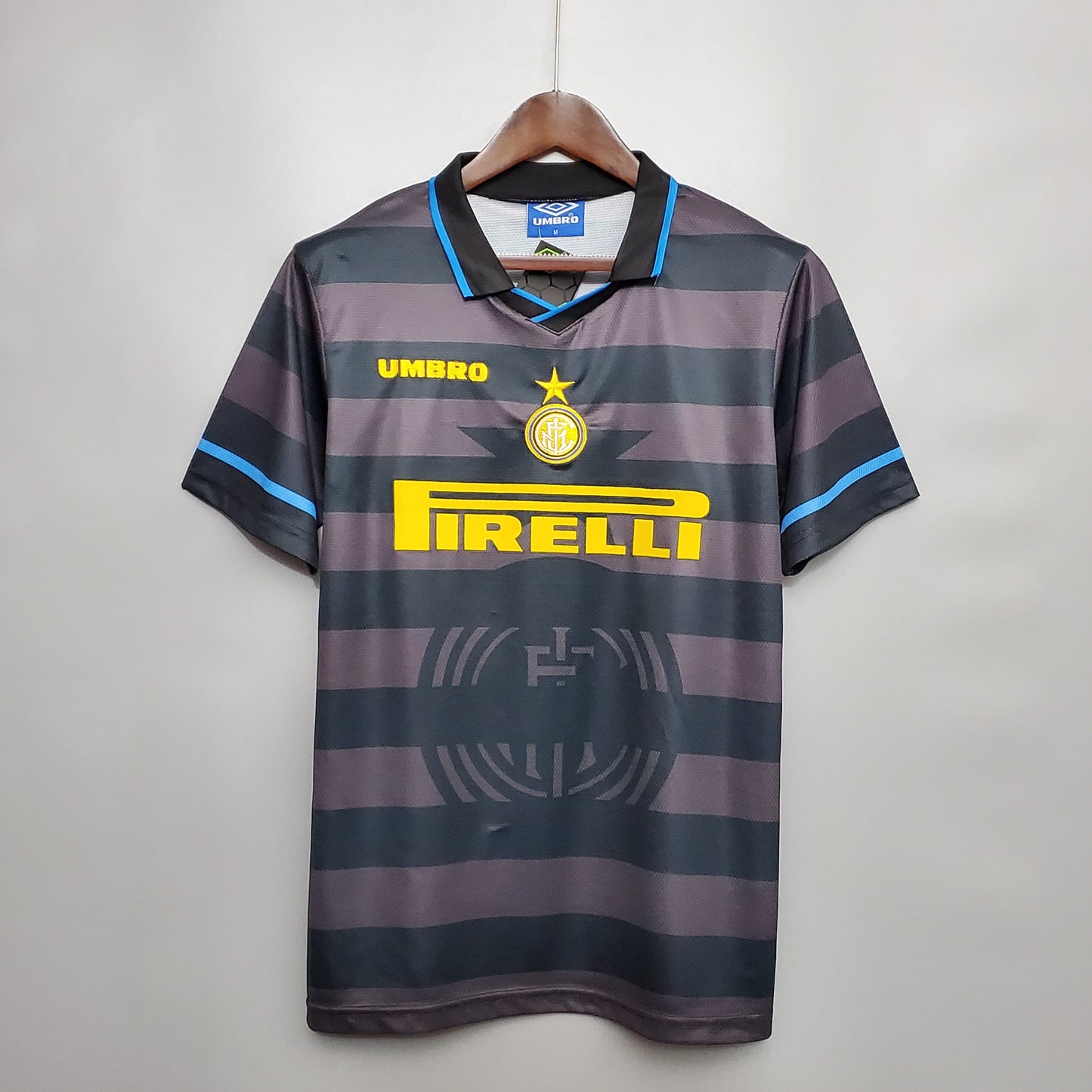 Camisa retrô Inter de Milão 97/98