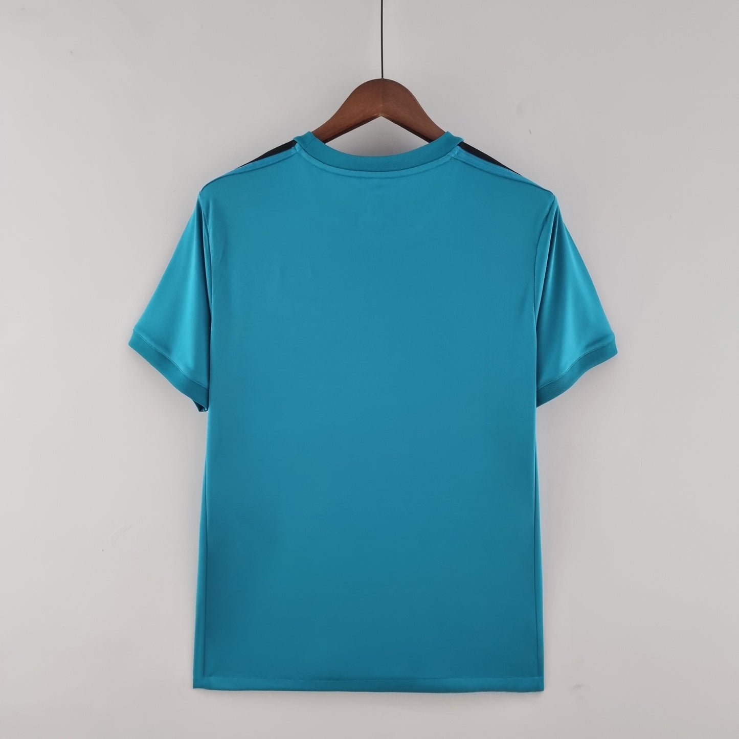 Camisa retrô Real Madrid 17/18