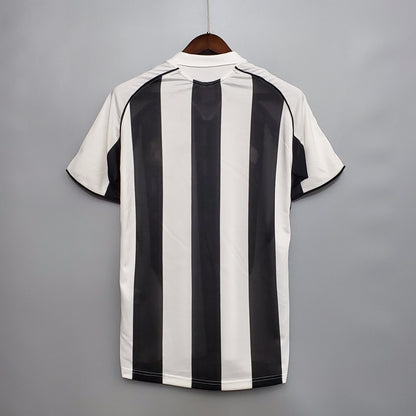 Camisa retrô Newcastle United 05/06